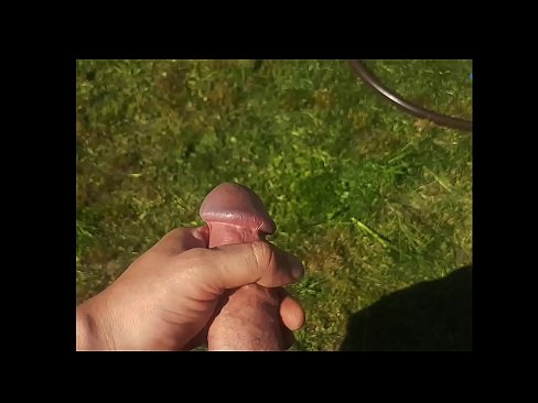 ❤️ Hot hottie får den rosa fitten hennes knullet og kommer med en sprut i en sommerhage ❌ Superporno ved no.videolucrativo.top ❤